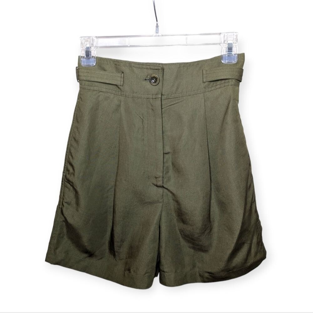 NWT COS linen blend high waist pleated shorts